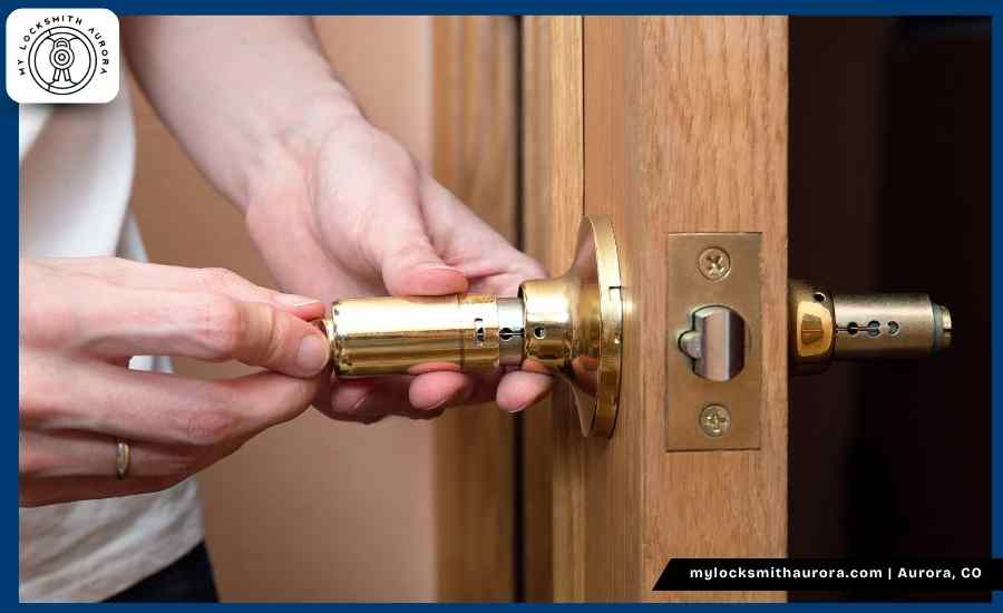 Resolving Lockouts with Professional Emergency Locksmith Services in Aurora