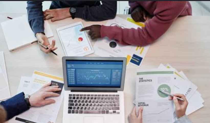 Why Tax Accountants Offer More Than Just Filing Services
